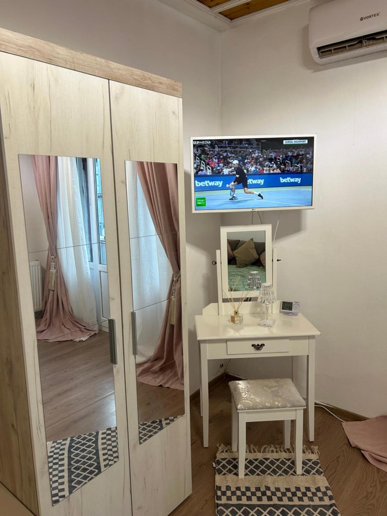 דירות בוקרשט Panoramic Terace Victory Boutique מראה חיצוני תמונה